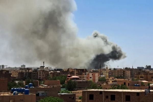 بعد انتهاء الهدنة.. معارك دامية في الخرطوم وحاكم دارفور يعلن الإقليم منطقة منكوبة