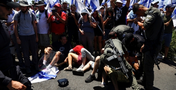 نتنياهو مررها رغماً عن الشارع.. ما هي "حجة المعقولية" التي زعزعت استقرار إسرائيل؟