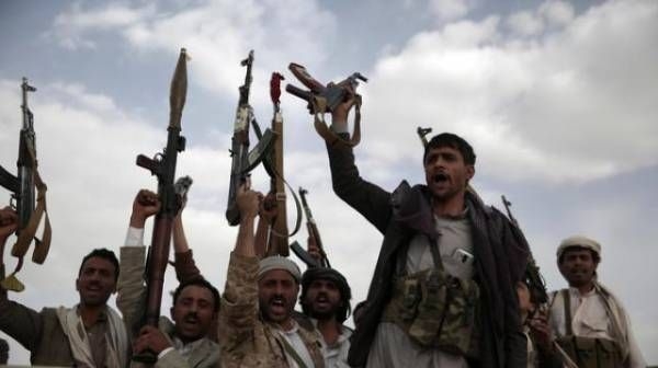 صنعاء.. مليشيا الحوثي تحاصر منزل رجل الأعمال "الخامري" والحكومة تعتبرها "جريمة نكراء"