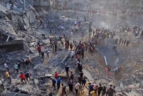 مجزرة "مروعة".. 400 شهيد وجريح في قصف للاحتلال قرب المستشفى الإندونيسي بغزة