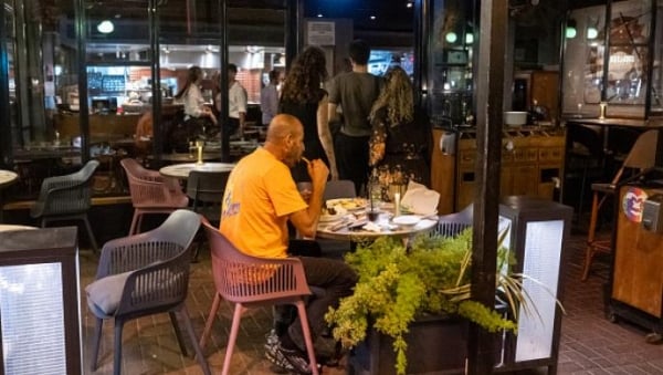 العدوان على غزة يضرب المطاعم الإسرائيلية: 50% نسبة تراجع المبيعات