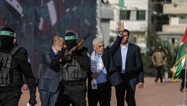 كيف علقت حركة "حماس" على القرار الأوروبي بتجميد الأصول المالية للسنوار؟