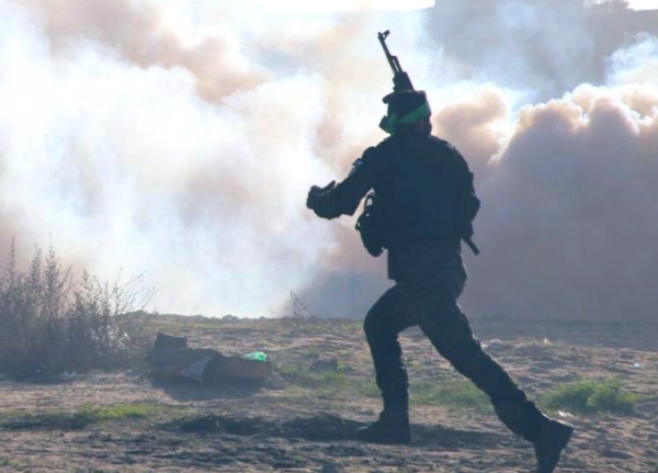 رجحت مقتل 5 أسرى.. كتائب القسام توقع عددا كبيرا من جنود الاحتلال بكمائن في غزة