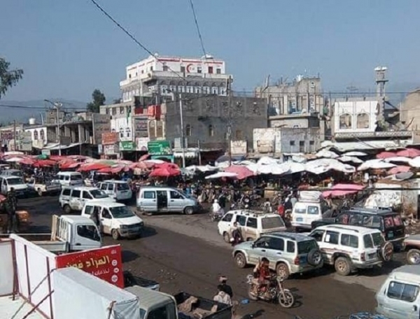 مقتل شخصين برصاص عناصر حوثية في سوق شعبي شمالي إب