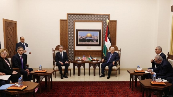 عباس لـ"بلينكن": لن نسمح بتهجير أي فلسطيني من غزة أو الضفة الغربية
