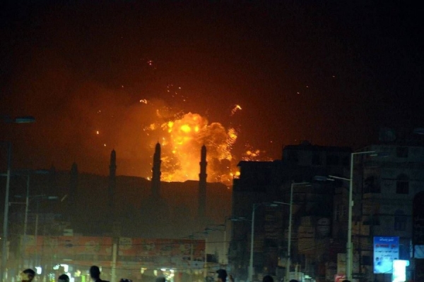 سكان: دوي انفجارات عنيفة في العاصمة صنعاء مع تحليق مكثف للطيران 