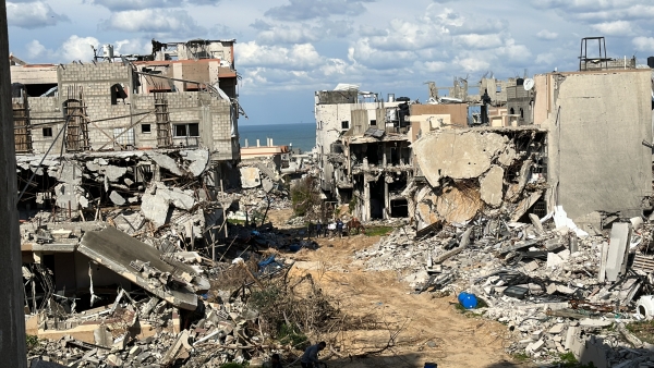 الاحتلال الإسرائيلي يبدأ عمليات هدم لإنشاء "منطقة عازلة" في غزة