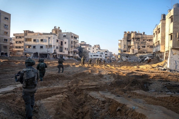 كاتب إسرائيلي: جنودنا ينفذون عمليات نهب انتقامية لممتلكات الفلسطينيين في غزة