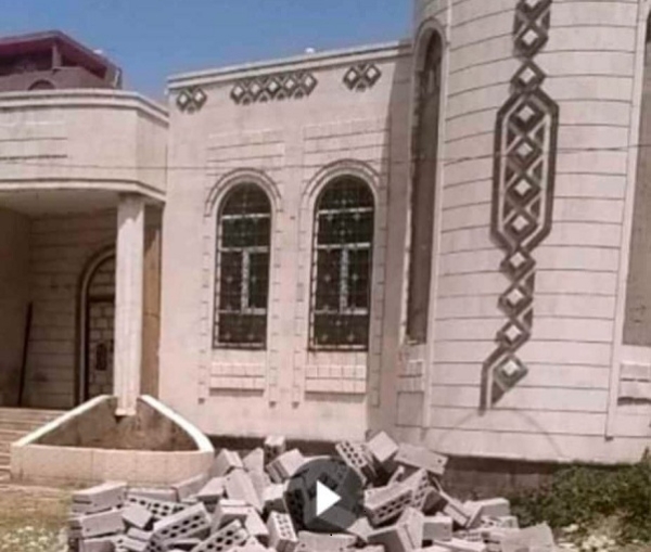 إب.. مليشيا الحوثي تسطو على مبنى حكومي وتحوله إلى مقر عسكري