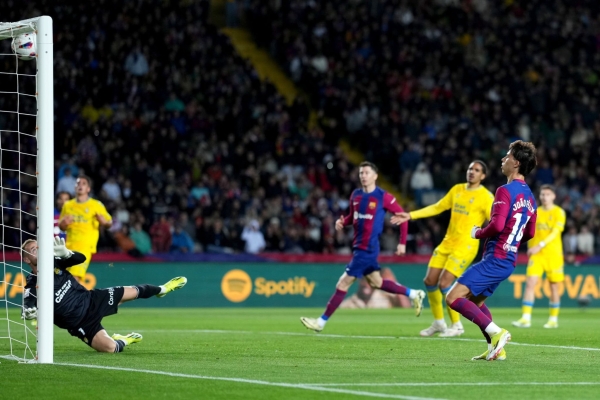 الدوري الإسباني - برشلونة يهزم لاس بالماس وإشبيلية يتفوق على خيتافي