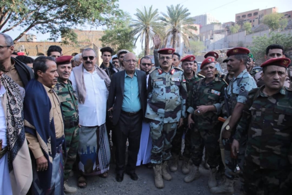 تعز: مجلس المقاومة يزور الجبهات لمشاركة المقاتلين فرحة العيد