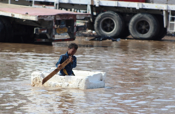 تحذير أممي من فيضانات مفاجئة بسبب هطول الأمطار الغزيرة على أجزاء واسعة من اليمن في الأيام المقبلة