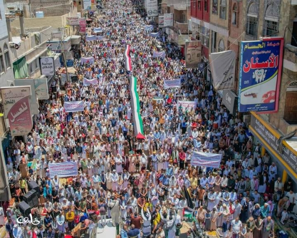 تعز.. عشرات الآلاف يتظاهرون تنديدا بجرائم الإبادة الوحشية التي يرتكبها الاحتلال في غزة