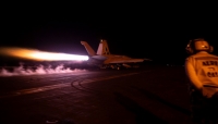 الجيش الأمريكي يعلن تدمير 5 مُسيّرات وصاروخين وزورق تابعة للحوثيين بالبحر الأحمر وباب المندب